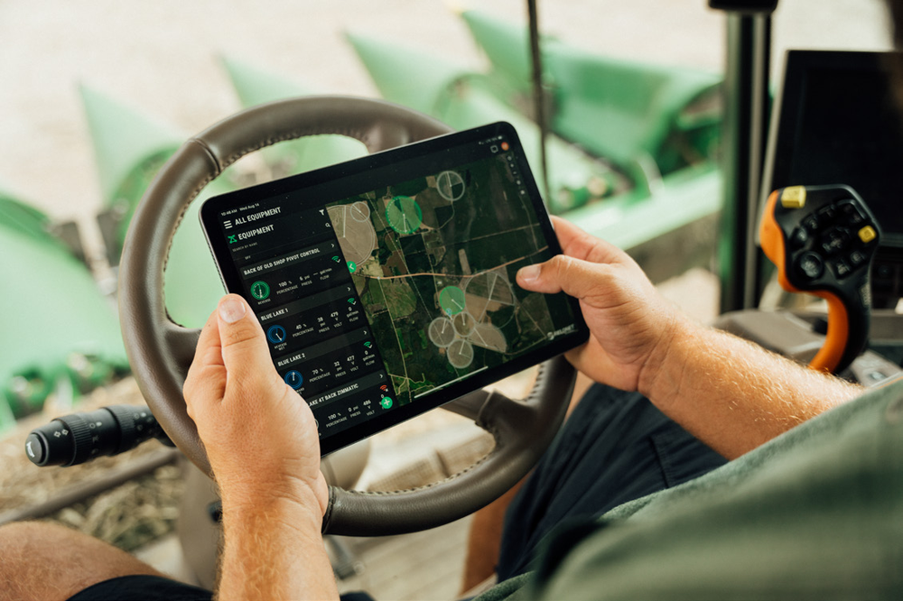 FieldNET Pivot Watch on tablet